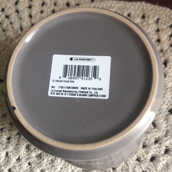 Le Creuset Stoneware Gray Utensil Crock - Picture 4 of 8